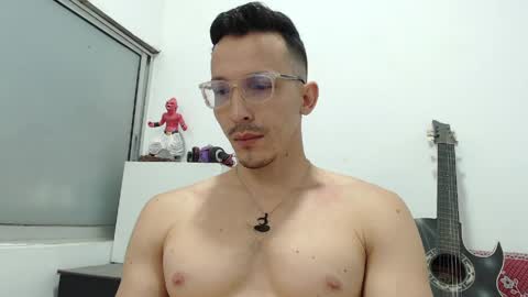 Snapshot of charlydeann chatting on 04.09.26 online show from 04.09.26