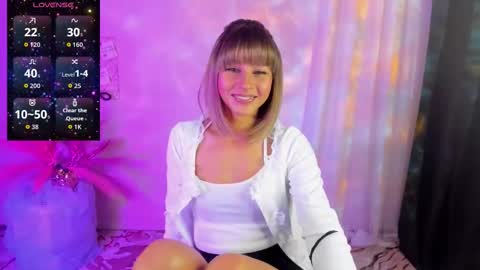 Snapshot of charmbianca chatting on 11.02.25 Bianca online show from 11.02.25