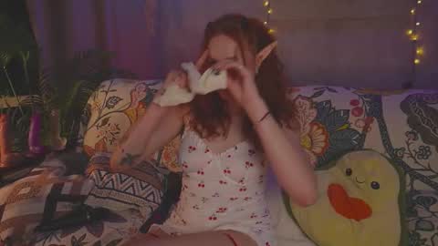 Snapshot of charming_lilly chatting on 11.01.25 Lissa online show from 11.01.25