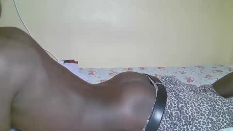 Snapshot of charmzboy chatting on 10.09.25 charmzboy online show from 10.09.25