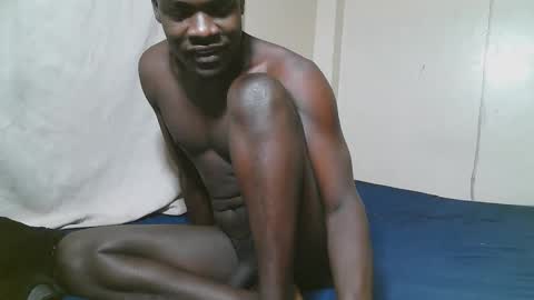 Snapshot of charmzboy chatting on 11.11.25 charmzboy online show from 11.11.25