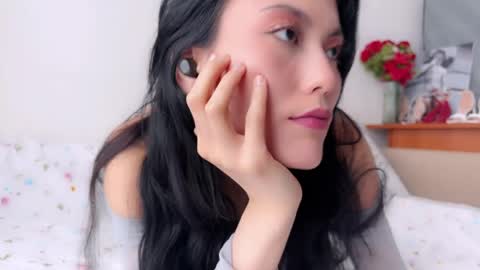 JASMINE   usually going live about 2 am UTC  online show from 04.17.26