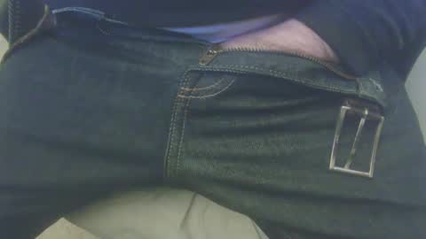 Snapshot of chattertonn chatting on 11.01.25 chattertonn online show from 11.01.25