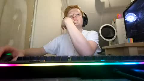 Snapshot of chattygingerboy chatting on 07.12.26 Gingerboy online show from 07.12.26