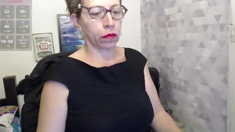 CHAYLA VICTORIA RUIZ  online show from 09.08.25