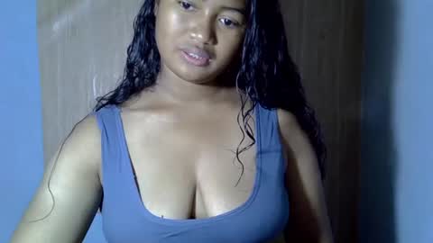 Snapshot of chechick_sahu chatting on 09.16.25 Angel online show from 09.16.25