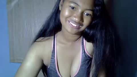 Snapshot of chechick_sahu chatting on 09.23.25 Angel online show from 09.23.25