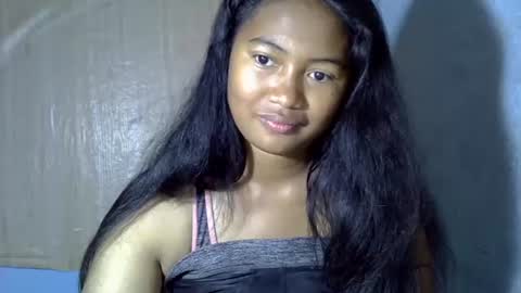 Snapshot of chechick_sahu chatting on 09.25.25 Angel online show from 09.25.25