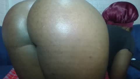 Snapshot of cheeky_charms chatting on 02.17.26 cheeky_charms online show from 02.17.26