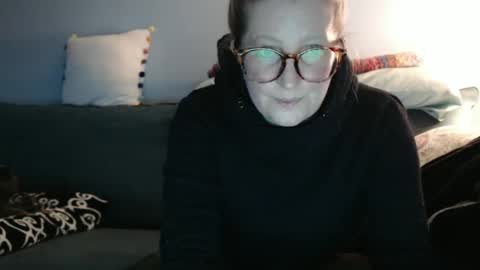 Snapshot of chelseasentra1 chatting on 12.18.24 Chelsea online show from 12.18.24