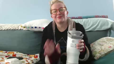 Snapshot of chelseasentra1 chatting on 03.04.25 Chelsea online show from 03.04.25