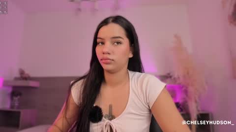 Snapshot of chelsey_hudson chatting on 10.07.25 chelsey_hudson online show from 10.07.25