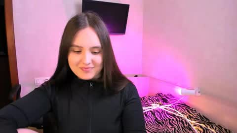 Chelsy  Luxe  online show from 07.29.26
