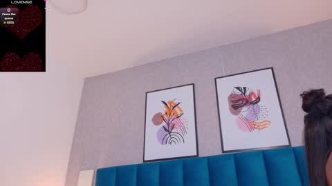 Snapshot of cheneelllorens chatting on 11.04.25 online show from 11.04.25