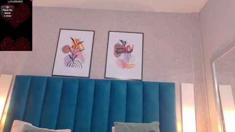 Snapshot of cheneelllorens chatting on 11.10.25 online show from 11.10.25