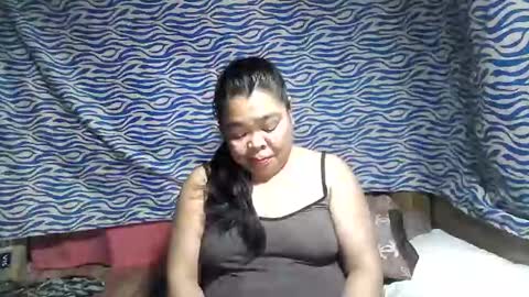 Snapshot of chenita_kits chatting on 10.15.25 chenita_kits online show from 10.15.25