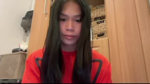 Snapshot of chenni_01 chatting on 06.17.26 Chenni online show from 06.17.26