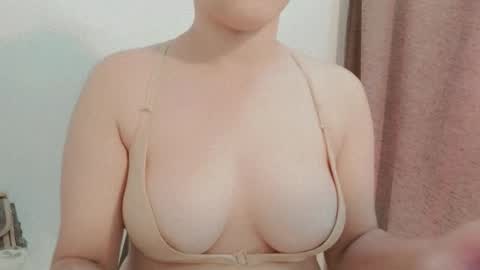 Snapshot of chennybbgirl chatting on 10.14.25 chenny online show from 10.14.25