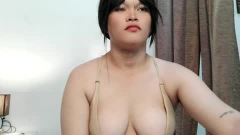 Snapshot of chennybbgirl chatting on 10.30.25 chenny online show from 10.30.25