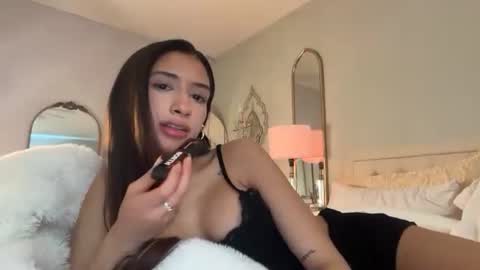 cherliecarmen online show from 04.21.26