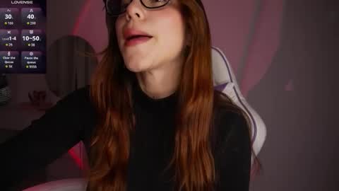 Snapshot of cherry__peach chatting on 10.30.25 Holly online show from 10.30.25