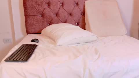 juls online show from 04.30.26