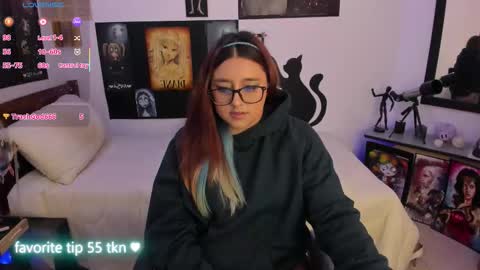 cherry_blushh online show from 11.20.25