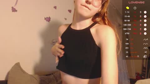 Snapshot of cherry_hazzze chatting on 10.22.25 Cheryl online show from 10.22.25