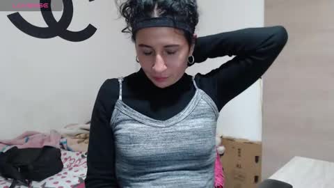 Nezumy Rey  online show from 10.28.25