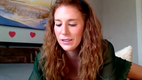 Snapshot of cherry_sinn chatting on 02.12.26 cherry sin online show from 02.12.26