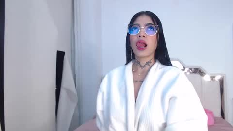 Sussan Cherry  online show from 09.26.25