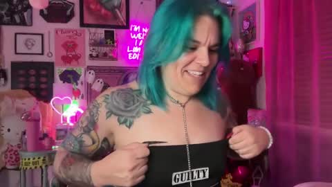 Snapshot of cherryb0mbb0mb chatting on 10.29.25 CherryBombBomb online show from 10.29.25