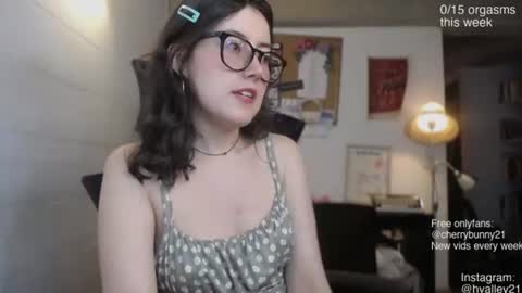 Sarah Prez online show from 06.28.26