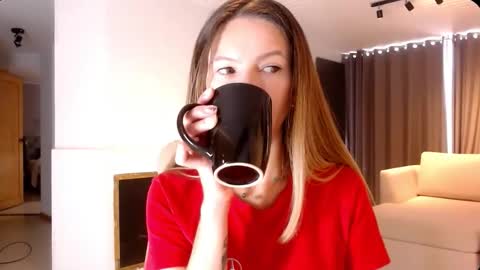 Snapshot of cherrycoloured chatting on 02.22.26 Anna online show from 02.22.26