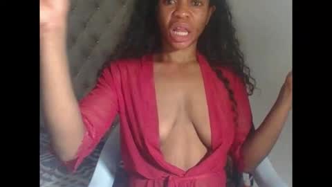 Snapshot of cherrycounty chatting on 10.25.25 cherry online show from 10.25.25