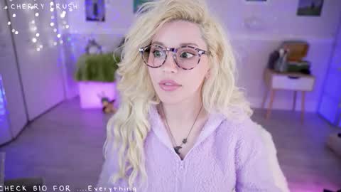 Cherry Crush  online show from 02.25.26