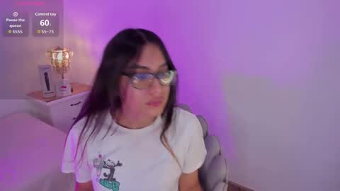 Snapshot of cherrylady2 chatting on 11.05.25 Cherry online show from 11.05.25