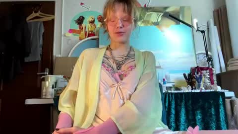 Nika online show from 04.30.26