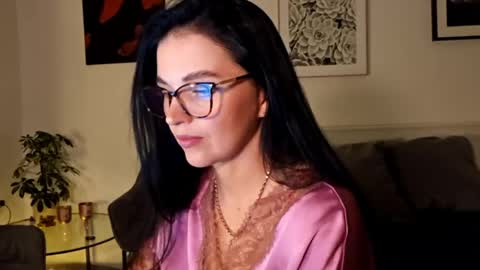 Snapshot of cherryluxe_ chatting on 06.08.26 Kira online show from 06.08.26