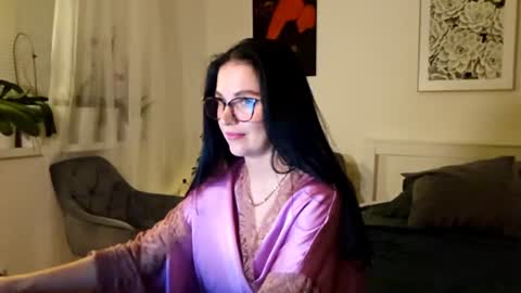 Snapshot of cherryluxe_ chatting on 06.10.26 Kira online show from 06.10.26