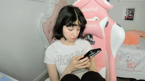 Snapshot of cherrymafer666 chatting on 05.14.26 cherrycute666 online show from 05.14.26