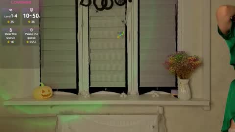 Lysia online show from 10.30.25