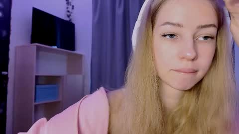 Evie online show from 10.27.25