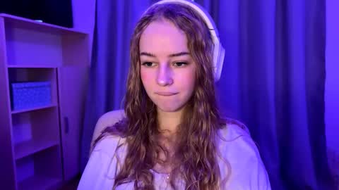 Evie online show from 10.31.25