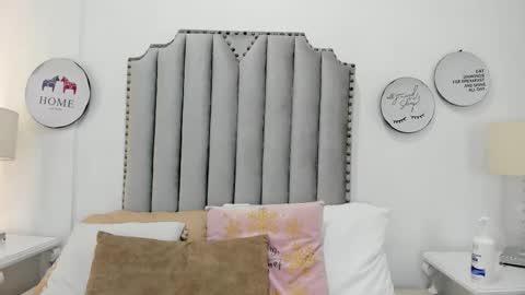 Valery  online show from 10.15.25