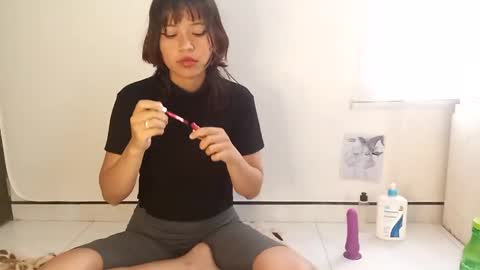 Snapshot of cherrywitchy chatting on 12.12.24 Cherry online show from 12.12.24