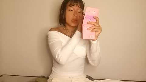 Snapshot of cherrywitchy chatting on 01.02.25 Cherry online show from 01.02.25