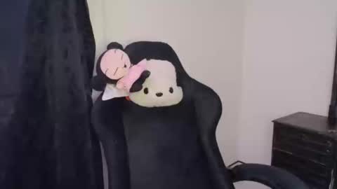 Snapshot of cherrywitchy chatting on 02.22.25 Cherry online show from 02.22.25