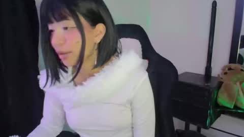 Snapshot of cherrywitchy chatting on 02.22.25 Cherry online show from 02.22.25