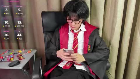 Snapshot of cherryy_boy chatting on 10.31.25 Matias online show from 10.31.25